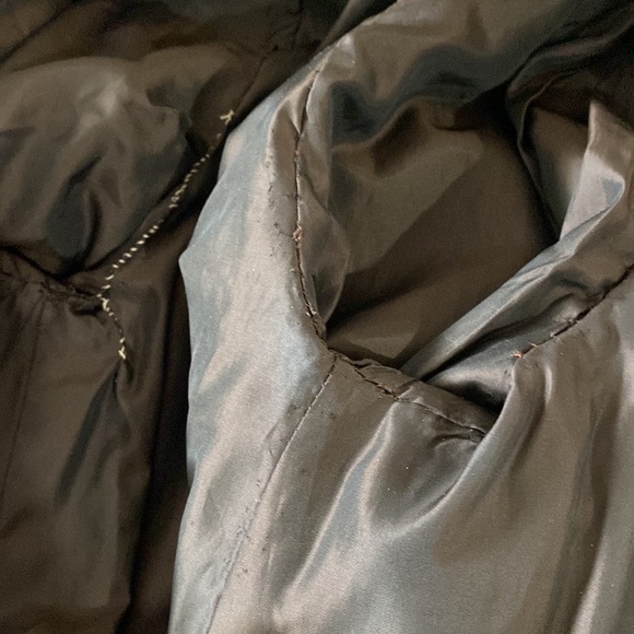 Fur COAT VINTAGE  BEAVER FUR COAT WITH TOGGLE CLOSURES - Picture 11 of 11